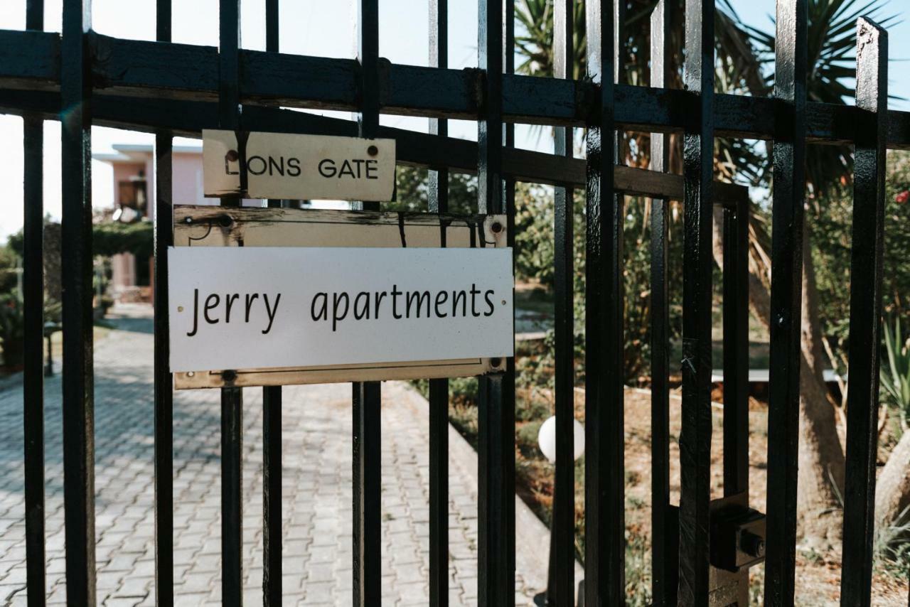 Jerry Apartments Svoronata Exterior photo